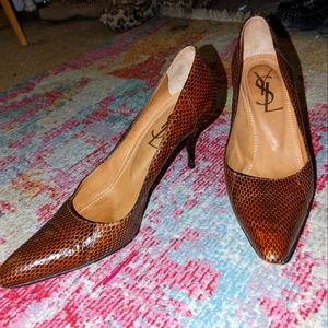 Yves Saint Laurent Lizard pumps